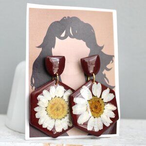 Les Coloris Maroon Daisy Drop Dangle Earrings NWT